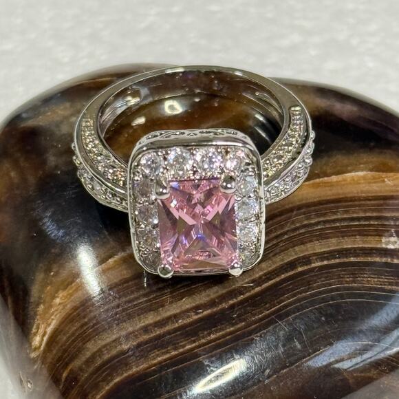 Stunning‎ New Sterling Silver 925 CZ & Pink Crystal Ring - Size 6 $275 - Picture 1 of 7